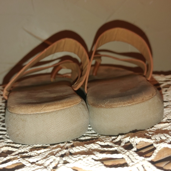 Comfy Soles Bamboo Chestnut Brown Strappy Sandals - Picture 8 of 11